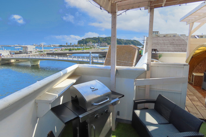 手ぶらでOK!江ノ島と海が目の前の貸切のBBQ会場で、本格的なお肉と野菜でバーベキュー(BBQ)